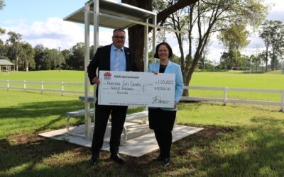 DAVIES CELEBRATES COMPLETION OF NEW PARK SHELTER IN HORSLEY PARK